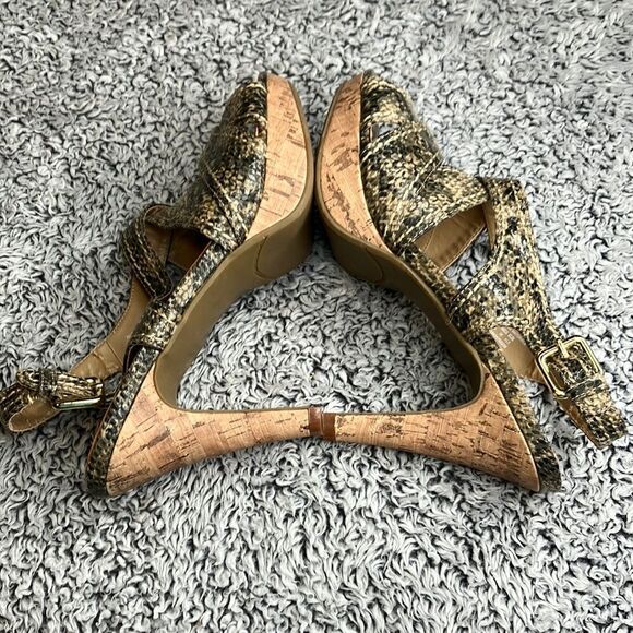 TIFFANY Animal Print 9 Leather Strap Cork Heel Sandals - Picture 10 of 10